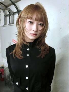 ノラ シブヤ(NORA) ★ミディアムレイヤーハッシュカットウルフカット茶髪ベージュ