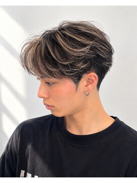 フリースト 京都(FREEST) ハイライト×センターパート
