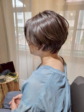 ヌーナ(nuna.) くびれショートボブ