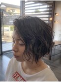 前下がりのゆるふわショートボブ