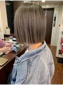 ミルクティーグレージュのぱつっとボブ【アフロート小笠原】