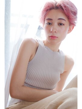ヘアデザイン ソラ(Sola) 鮮やかコットンピンク×ハンサムショートマッシュヘア