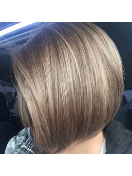 カルフール 草加本店(Carrefour) シルバーアッシュ