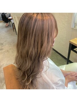 タヒエ(tahie) #ハイライトカラー　#ゆるふわカール