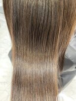 エスカーラ 表参道(THE ESCALA)&nbsp;＠shino_ne197/赤味消し/アッシュグレージュ