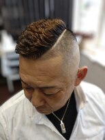 トバ(TOBA) スキンフェード+アイロンパーマ
