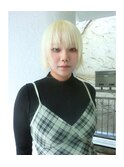 ハッシュボブハッシュカットボブレイヤー抜きっぱなしブロンド