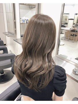 ジーナ 新宿(Zina) ブリーチなし/透明感カラー/グレージュ/レイヤーカット/韓国ヘア