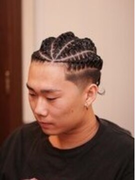 バーバーショップ ダリー(BARBERSHOP DALIE) バレルツイスト×テーパーフェード（ラウンドバック）