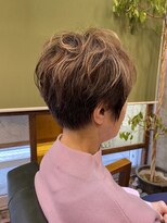 美容室カードル 新小岩店(Cadre)&nbsp;【40代・50代・60代】耳掛けショートボブ/ブリーチハイライト