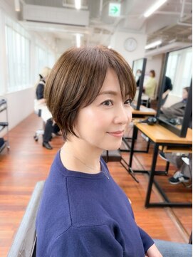グランルッソ 岡山駅前(GRAN LUSSO) 30・40・50代人気大人ショートボブ【二若】