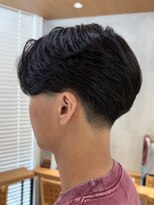 ニコ トウキョウ(nico TOKYO)&nbsp;テーパーフェード刈り上げセンターパートニュアンスパーマ毛流れ
