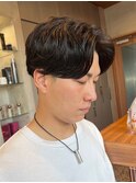 自然な毛流れでラフにキマるセンターパート×ニュアンスパーマ