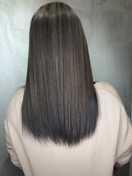 テテ(TETE) 暗めアッシュ　長堀橋×心斎橋