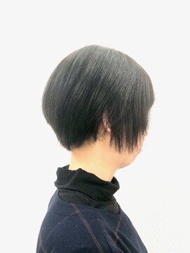 クオリス 上福岡店(QUALIS) 大人小顔マッシュショート/30代40代/丸みショート/ダークカラー