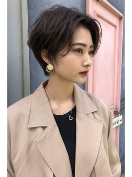 プランツヘアー 美シルエットの大人ハンサムショート　原依里