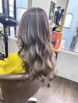 ユートピア(U topia)&nbsp;バレイヤージュ/ハイライト/ケアブリーチ