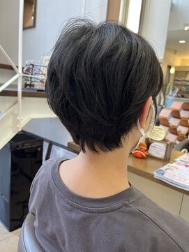 コアフィールフィス(COIFFURE fils) 《見附 今町》耳かけ 黒髪ショート