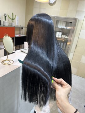 エルミタージュ(HERMITAGE) ノンダメージサロンで作る暗髪カラー/アッシュブラック