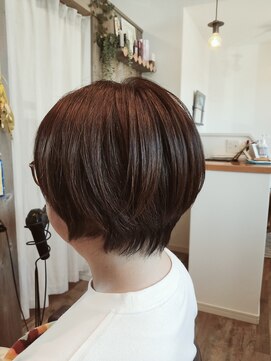 エニシ(Enishi) 膨らみやすい髪質のショートボブ