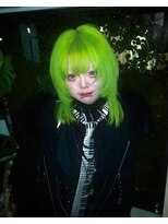 キイ 原宿 表参道(K.e.y)&nbsp;黄緑 ミディアムウルフ 蛍光グリーン ミディアムレイヤー