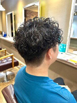 ヘアーメイクロージー 八軒店 (HAIR MAKE ROSY) ツイストスパイラルパーマツーブロックマッシュメッシュフェード