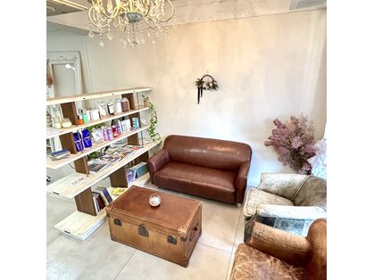 エラム(Elam)の写真