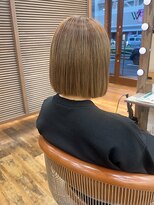 ダブル(W)&nbsp;透明感ベージュアッシュ/コンパクトボブ/柔らか質感