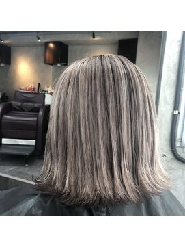 アポロ 横浜駅店(apollo) コントラストハイトーン