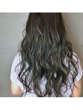 ヘアーワークス ヘルム 渋谷店(HAIR WORKS HELM) ハイライトスタイル