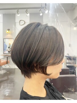 ネウィベルシア 名駅(newi belsia) 横顔美人♪大人ショートボブ