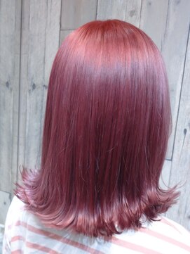 トムキャット(TOM CAT) ケアブリーチ レッドピンク 外はねボブ