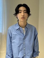 ノラギンザユー(NORA GINZA/U)&nbsp;センターパートスパイラルパーマ波巻きニュアンスパーマ黒髪