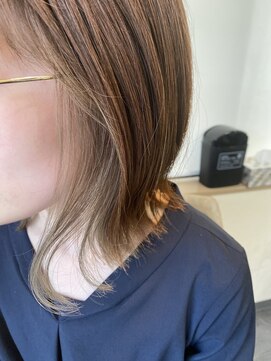 フォルトゥナ(Fortuna) 透け感のあるインナーカラー