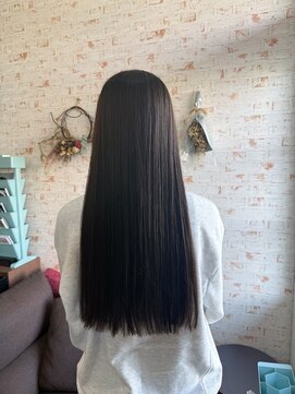 アカイトビラ ヘアケアサロン(AKAI TOBIRA Hair Care Salon) オリーブカラー