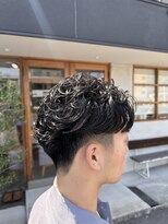 メンズクル(men's quru.)&nbsp;ラルフカールニュアンスパーマフェザーパーマセンターパート勝川