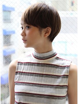 レウナ 外苑前(Reuna) 大人女子・美人ショートスタイル