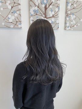 ジジ チーク 栃木(Gigi cheek) ・ブリーチベースでつくるダークグレー