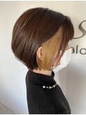 ショートボブ◎インナーカラーベージュアッシュイヤリングカラー