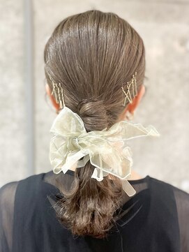 ミリィバイアヤラ 船橋店(MIRYI by ayala) 【AINA】リボンポニーテールアレンジ/アクセサリ付き