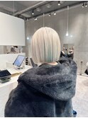 【ホワイト×インナー水色】ブリーチデザインカラー