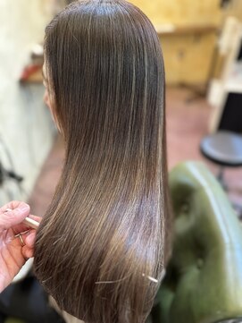 リリアン(Ririan) 【橋本】酸性縮毛矯正+自社製品髪質改善トリートメント