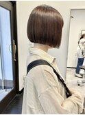 秋色くすみベージュ耳かけボブシャギーボブオリーブベージュボブ