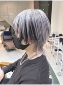 インナーカラー/ツートンカラー/ウルフショートアッシュシルバー