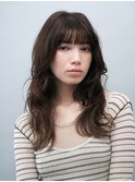 レイヤーカット×パーマでつくる抜け感アンニュイヘア
