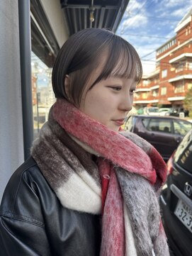 キュオンシア(CUEON. ciea) 刈り上げショート×フェイスフレーミング×ミルクティーベージュ