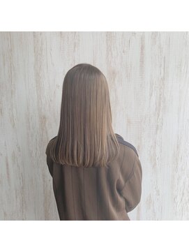 プラチナ(platinum) ミルクティーベージュカラー