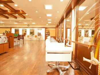 ボンニー 安芸店の写真/お子様連れも安心★トレンドヘアのスタイルをご提供！癒しの空間【ボンニー 安芸店】で特別な時間を…♪
