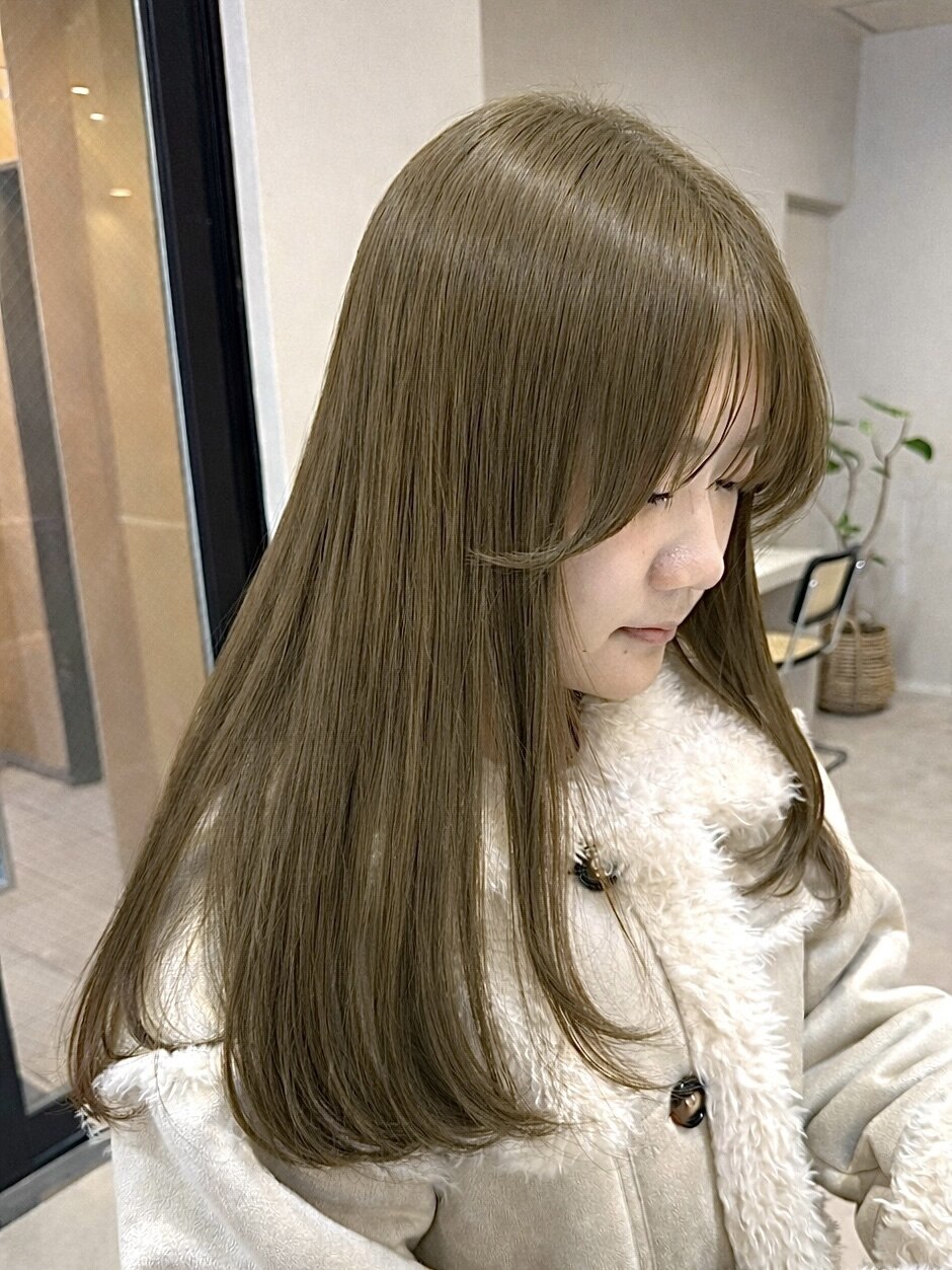 艶感ピンクベージュ/ブリーチ/ロング/表参道/女性美容師