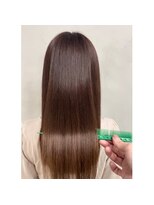 カラフェ(carafe)&nbsp;シフォンブラウン　髪質改善カラー　マンツーマン